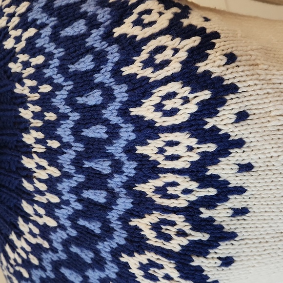 American Eagle Outfitters Navy and Cream Patterned Turtleneck Sweater - Picture 4 of 5